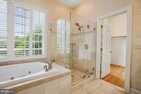 Bath - 6809 Sorrel St, Mclean, VA 22101 photo 3 of 14