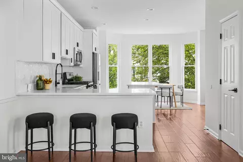 6954 Banchory Ct, Alexandria, VA 22315