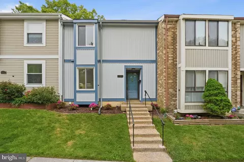 Exterior - 6045 Hollow Knoll Ct, Springfield, VA 22152 photo 7 of 7