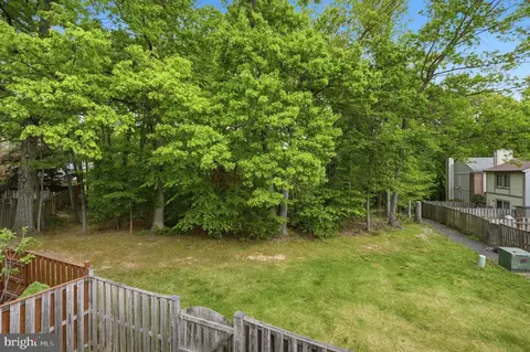 Exterior - 6045 Hollow Knoll Ct, Springfield, VA 22152 photo 6 of 7