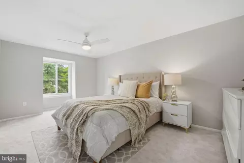 Bedroom - 6045 Hollow Knoll Ct, Springfield, VA 22152 photo 1 of 3