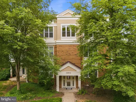 12915 Alton Sq #216, Herndon, VA 20170