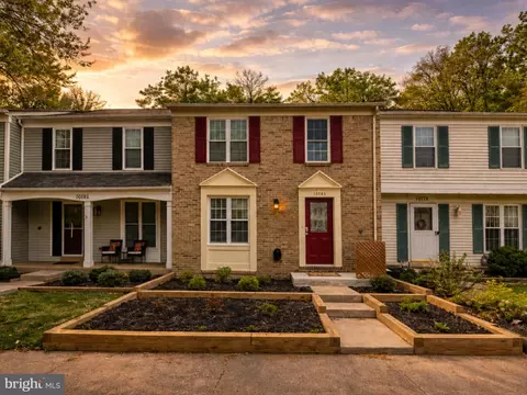 10180 Sassafras Woods Ct, Burke, VA 22015
