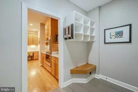 Entry Way - 11096 Whitstone Pl, Reston, VA 20194 photo 3 of 8