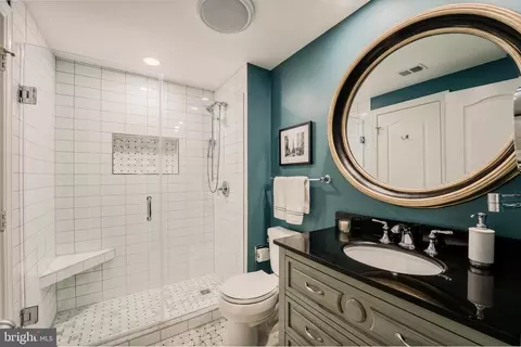 Bath - 11096 Whitstone Pl, Reston, VA 20194 photo 8 of 8