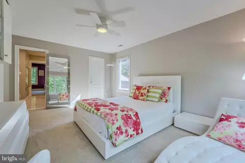 Bedroom - 11096 Whitstone Pl, Reston, VA 20194 photo 8 of 11