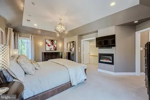 Bedroom - 11096 Whitstone Pl, Reston, VA 20194 photo 3 of 11