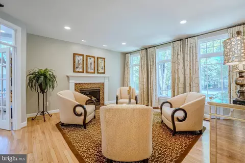 Living - 11096 Whitstone Pl, Reston, VA 20194 photo 6 of 7