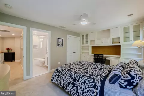 Bedroom - 11096 Whitstone Pl, Reston, VA 20194 photo 5 of 11