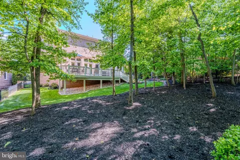 Exterior - 11096 Whitstone Pl, Reston, VA 20194 photo 5 of 8