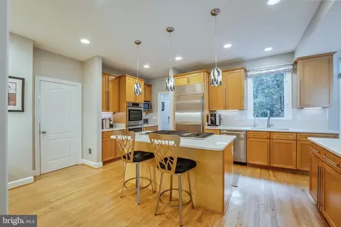 Kitchen - 11096 Whitstone Pl, Reston, VA 20194 photo 2 of 3