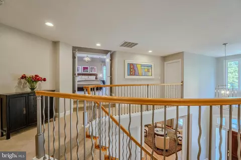 Entry Way - 11096 Whitstone Pl, Reston, VA 20194 photo 4 of 8