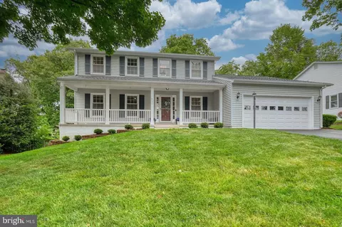 6115 Mountain Springs Ln, Clifton, VA 20124