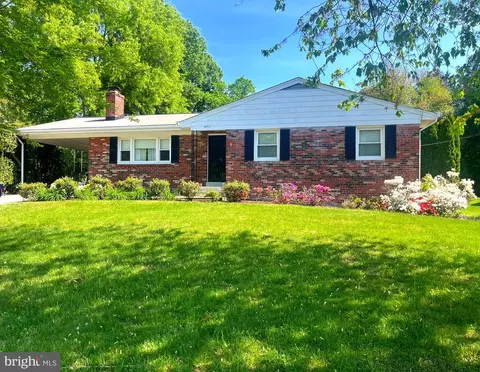 8311 W Boulevard Dr, Alexandria, VA 22308