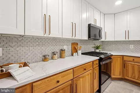 Kitchen - 2302 Short Ridge Rd, Reston, VA 20191 photo 3 of 5