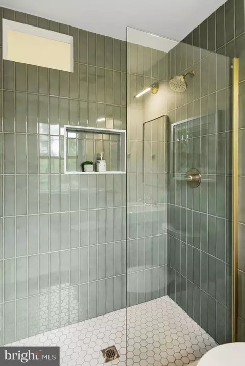 Bath - 2302 Short Ridge Rd, Reston, VA 20191 photo 4 of 8