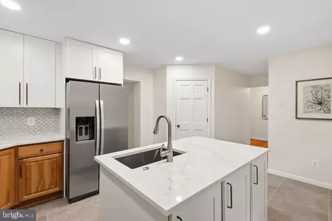 Kitchen - 2302 Short Ridge Rd, Reston, VA 20191 photo 4 of 5
