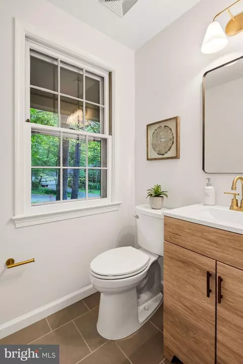 Bath - 2302 Short Ridge Rd, Reston, VA 20191 photo 2 of 8