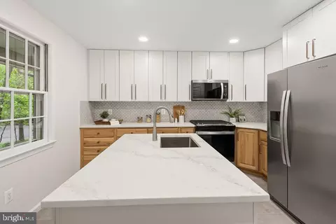 Kitchen - 2302 Short Ridge Rd, Reston, VA 20191 photo 2 of 5