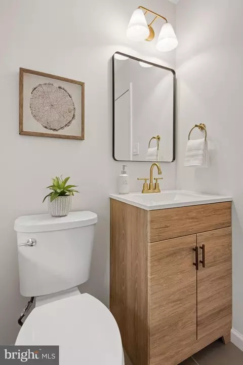 Bath - 2302 Short Ridge Rd, Reston, VA 20191 photo 1 of 8