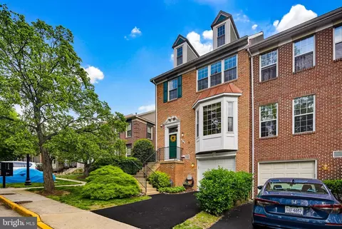 Exterior - 6516 Milva Ln, Springfield, VA 22150 photo 2 of 6
