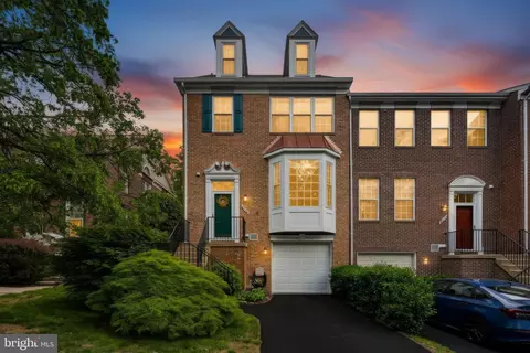6516 Milva Ln, Springfield, VA 22150