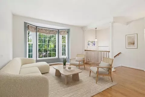 Living - 6516 Milva Ln, Springfield, VA 22150 photo 1 of 2