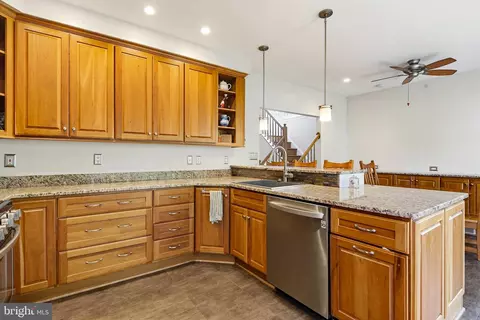 Kitchen - 6516 Milva Ln, Springfield, VA 22150 photo 2 of 2