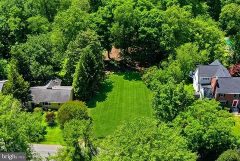1914 Birch Rd, Mclean, VA 22101 photo 3