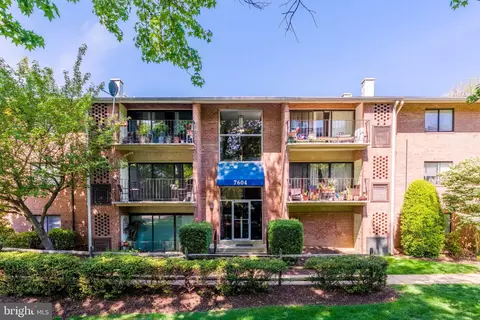 7604 Savannah St #T1, Falls Church, VA 22043