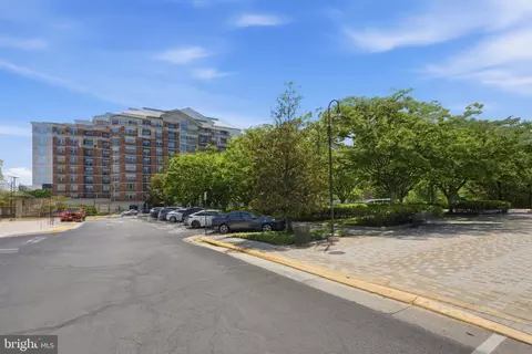 11760 Sunrise Valley Dr #716, Reston, VA 20191