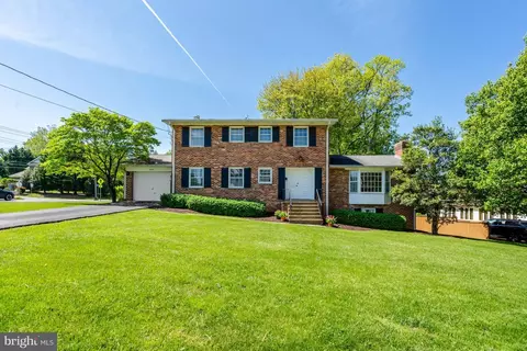 6413 Noble Dr, Mclean, VA 22101