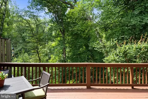 Exterior - 8943 Park Forest Dr, Springfield, VA 22152 photo 3 of 12
