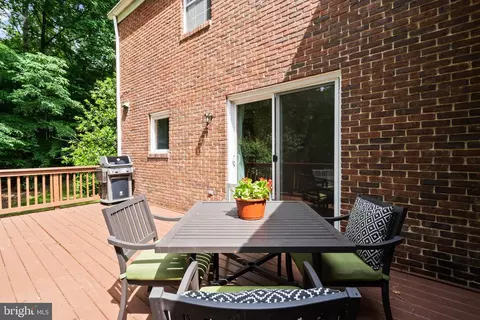 Exterior - 8943 Park Forest Dr, Springfield, VA 22152 photo 6 of 12