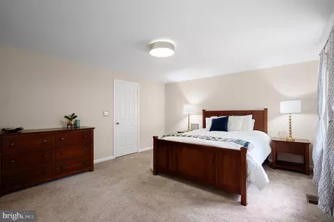 Bedroom - 8943 Park Forest Dr, Springfield, VA 22152 photo 4 of 8