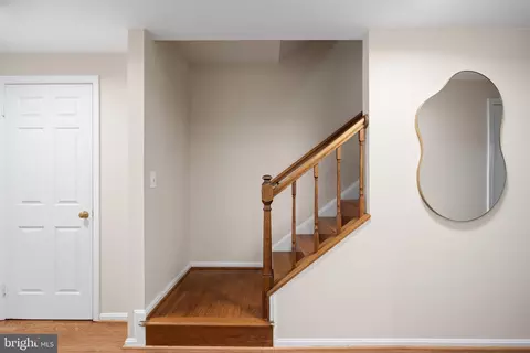 Entry Way - 8943 Park Forest Dr, Springfield, VA 22152 photo 6 of 9