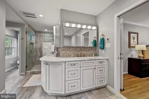 Other - 7018 Green Oak Dr, Mclean, VA 22101 photo 20 of 54