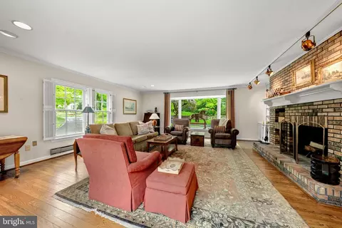 Other - 7018 Green Oak Dr, Mclean, VA 22101 photo 14 of 54