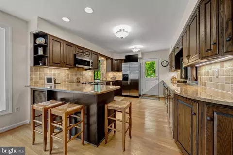 Other - 7018 Green Oak Dr, Mclean, VA 22101 photo 9 of 54