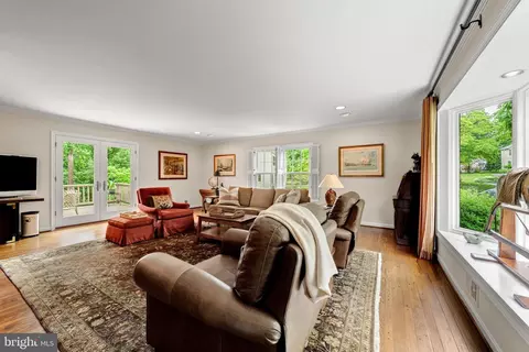 Other - 7018 Green Oak Dr, Mclean, VA 22101 photo 13 of 54