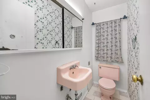 Bath - 5533 Belfast Pl, Springfield, VA 22151 photo 1 of 1