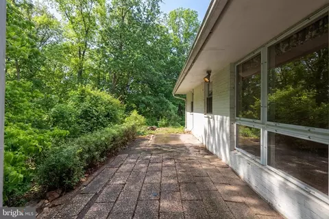 Exterior - 5533 Belfast Pl, Springfield, VA 22151 photo 3 of 9
