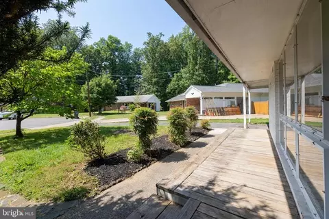 Exterior - 5533 Belfast Pl, Springfield, VA 22151 photo 7 of 9