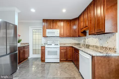 Kitchen - 5807 Accomac St, Springfield, VA 22150 photo 3 of 4