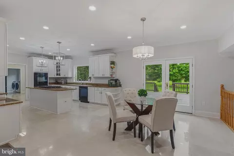 Dining - 837 Seneca Rd, Great Falls, VA 22066 photo 3 of 4