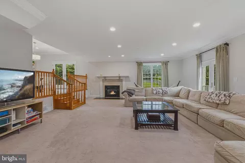Living - 837 Seneca Rd, Great Falls, VA 22066 photo 2 of 3