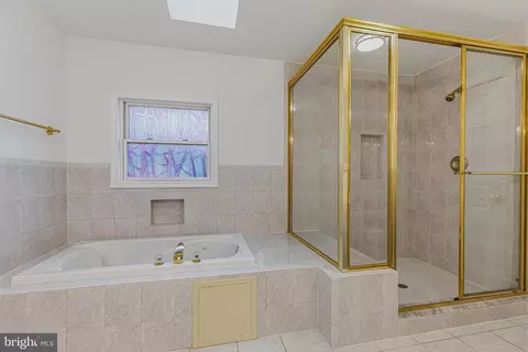 Bath - 837 Seneca Rd, Great Falls, VA 22066 photo 1 of 8