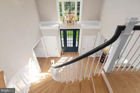 Entry Way - 7009 Symphony Ct, Mclean, VA 22101 photo 4 of 5