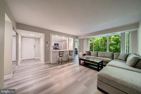 1429 Northgate Sq #2A, Reston, VA 20190
