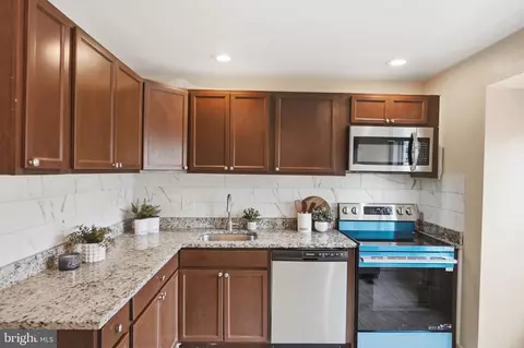 Kitchen - 6470 Franconia Ct, Springfield, VA 22150 photo 1 of 1